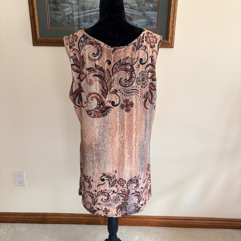 Lily by Firmiana Tunic Top Womens 1XL Paisley Floral Sleeveless Pleated Tank NWT - Picture 2 of 7